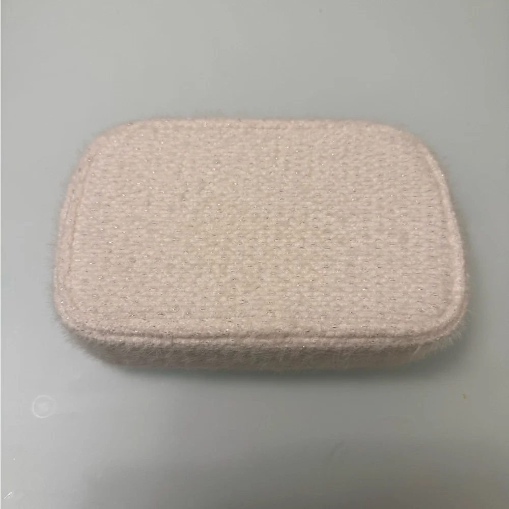 CHANEL Beauté Pale Pink Bouclé Cosmetic Pouch with Gold Logo - Picture 2 of 5